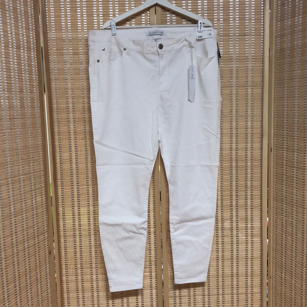 Celebrity Pink mid-rise skinny jeans, NWT!